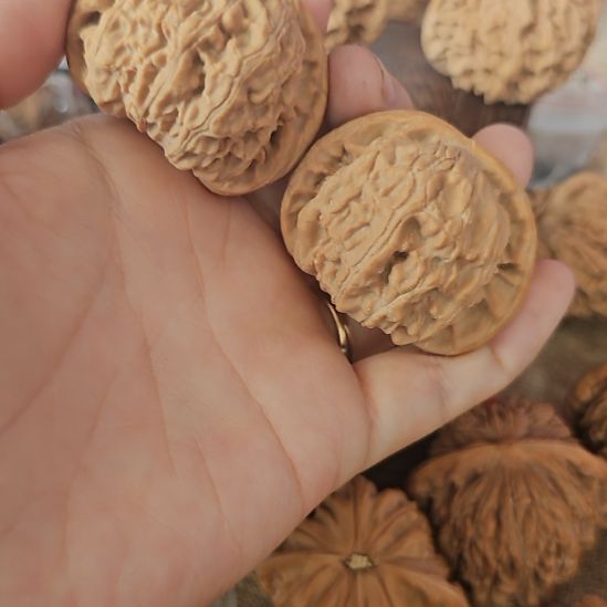 文玩核桃吊坠45闷白