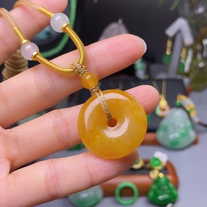 吊坠(赠链)未镶嵌翡翠