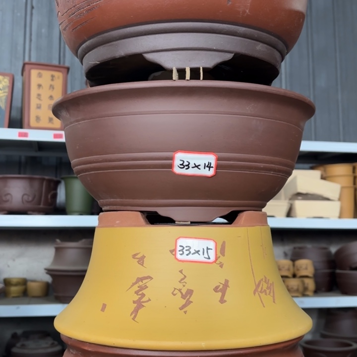 花盆紫砂100-4。           