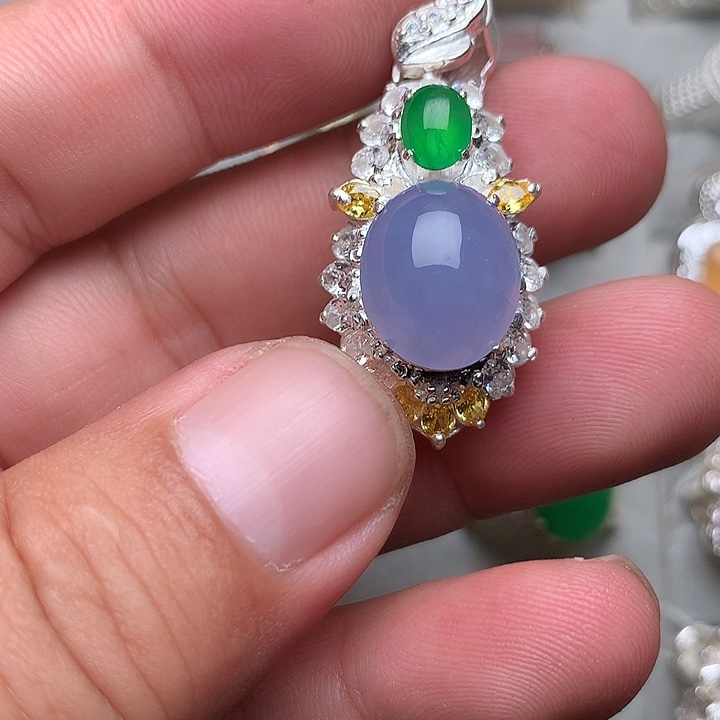 定制翡翠未镶嵌吊坠