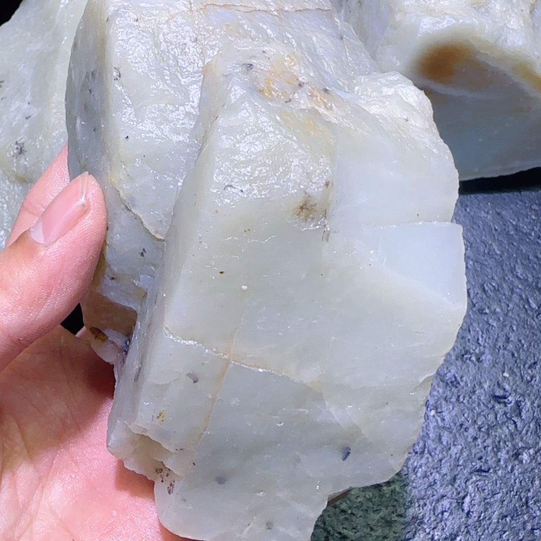 和田玉未镶嵌珠宝半成品