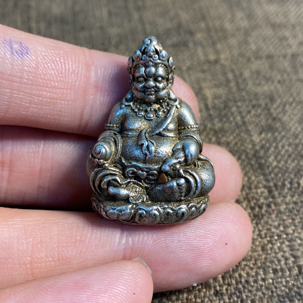 白铜精工黄财神小摆件口袋佛