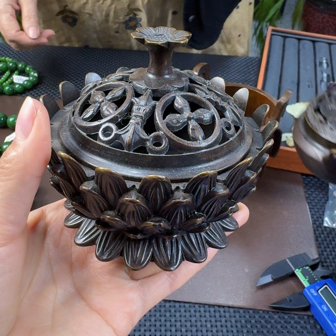 颈饰未镶嵌石英质玉