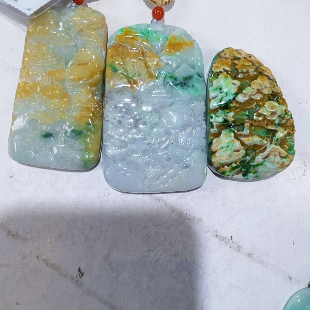 颈饰未镶嵌翡翠愿***散一