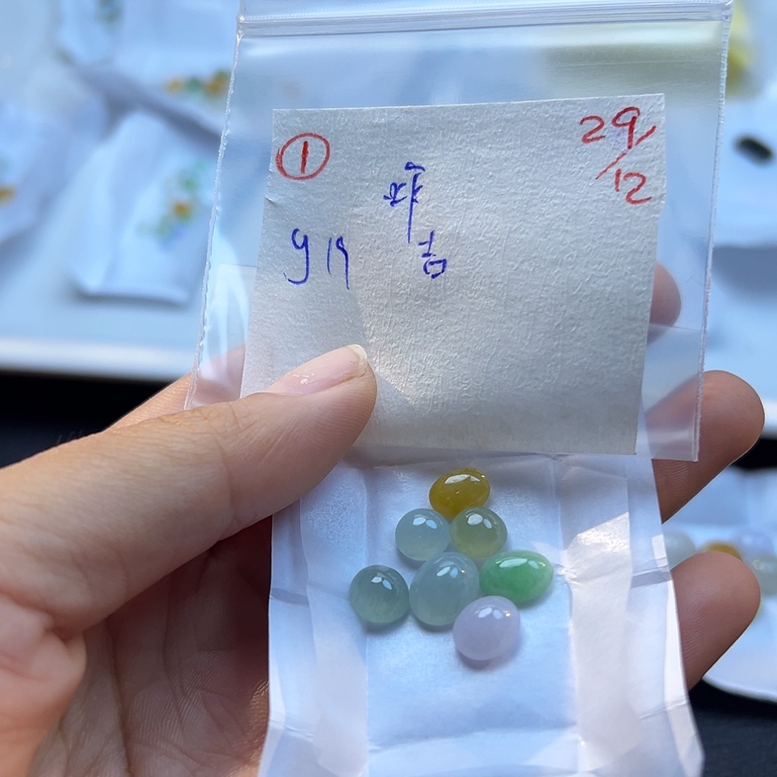 定制翡翠未镶嵌翡翠