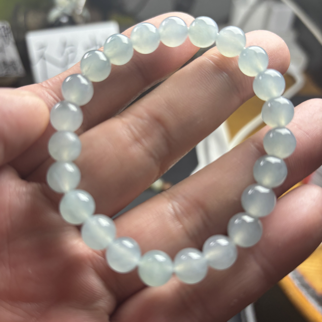 缅甸天然翡翠a货冰种天空蓝卡8*23颗