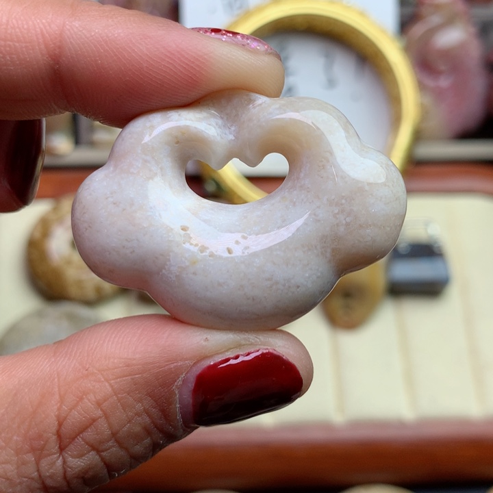 硅化珊瑚（珊瑚玉）颈饰未镶嵌