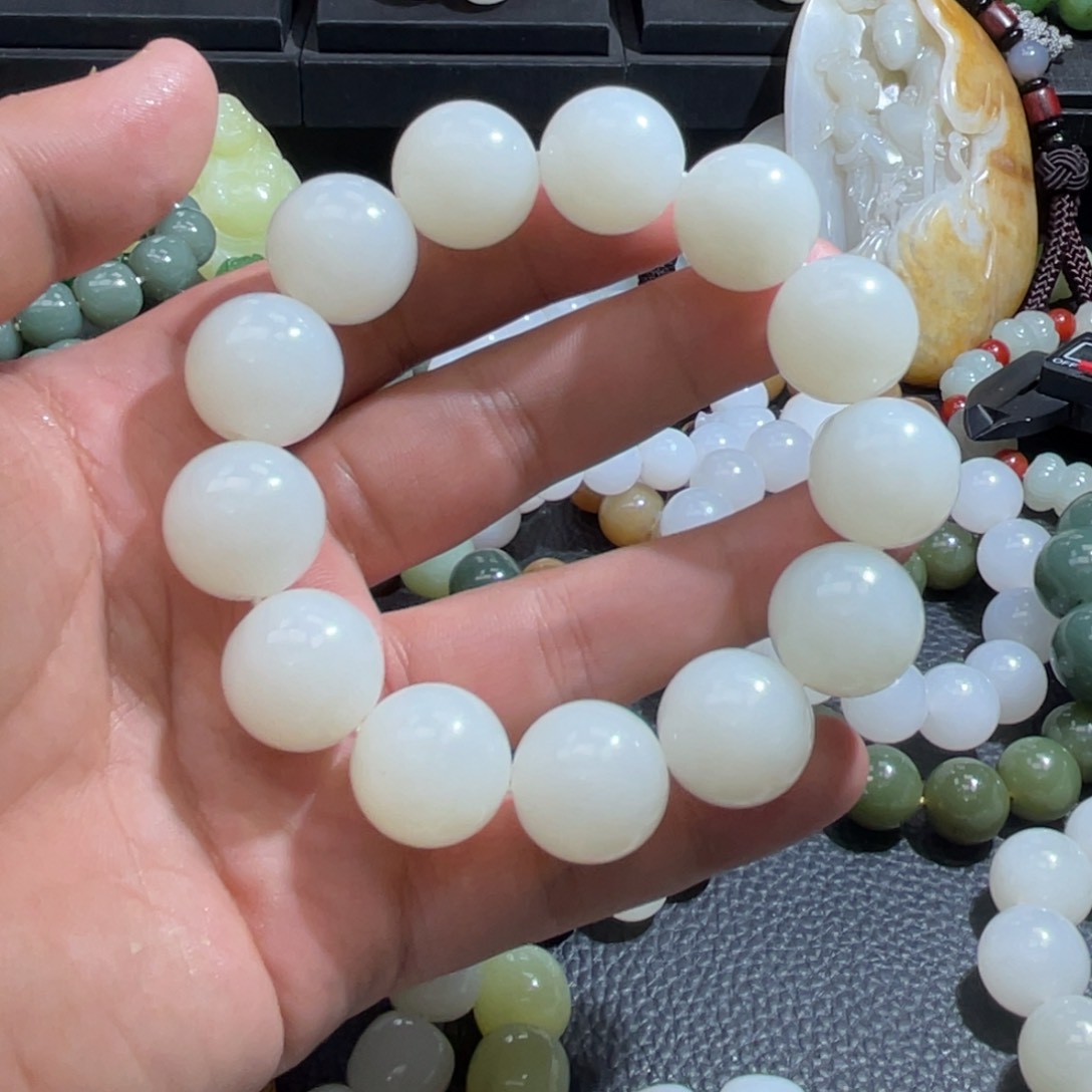 和田玉手串未镶嵌A*