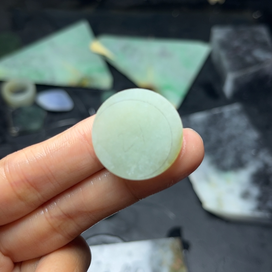 翡翠未镶嵌颈饰翡翠8