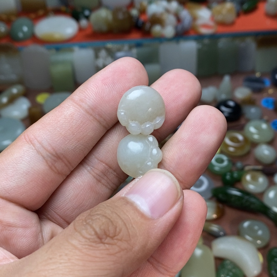 和田玉未镶嵌吊坠(不含链)