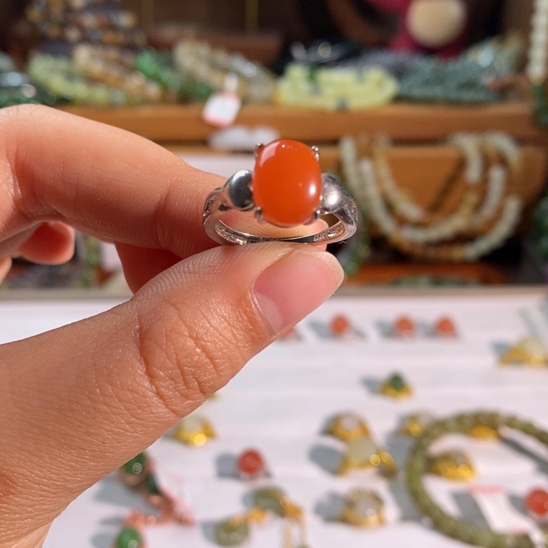 芳***和田玉未镶嵌颈饰