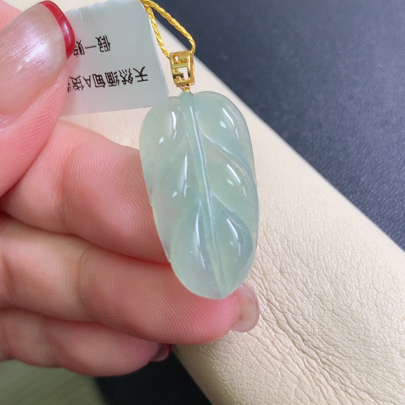【闪购商品】翡翠颈饰18K金镶嵌叶子