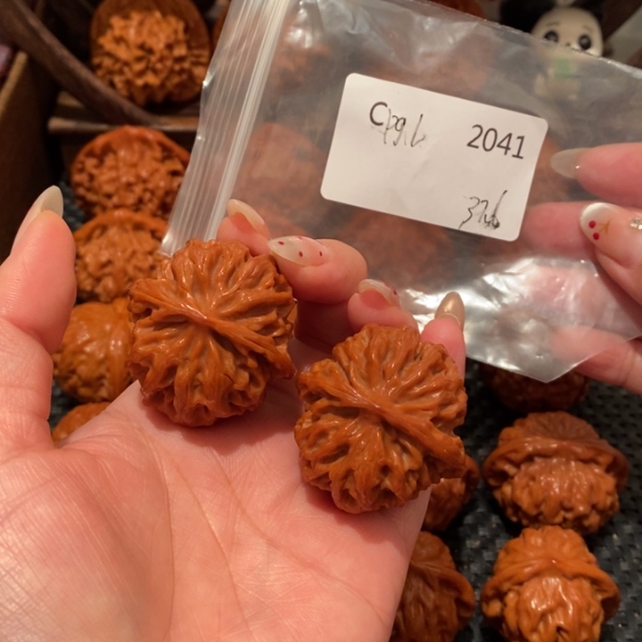 沿***来文玩核桃吊坠精品