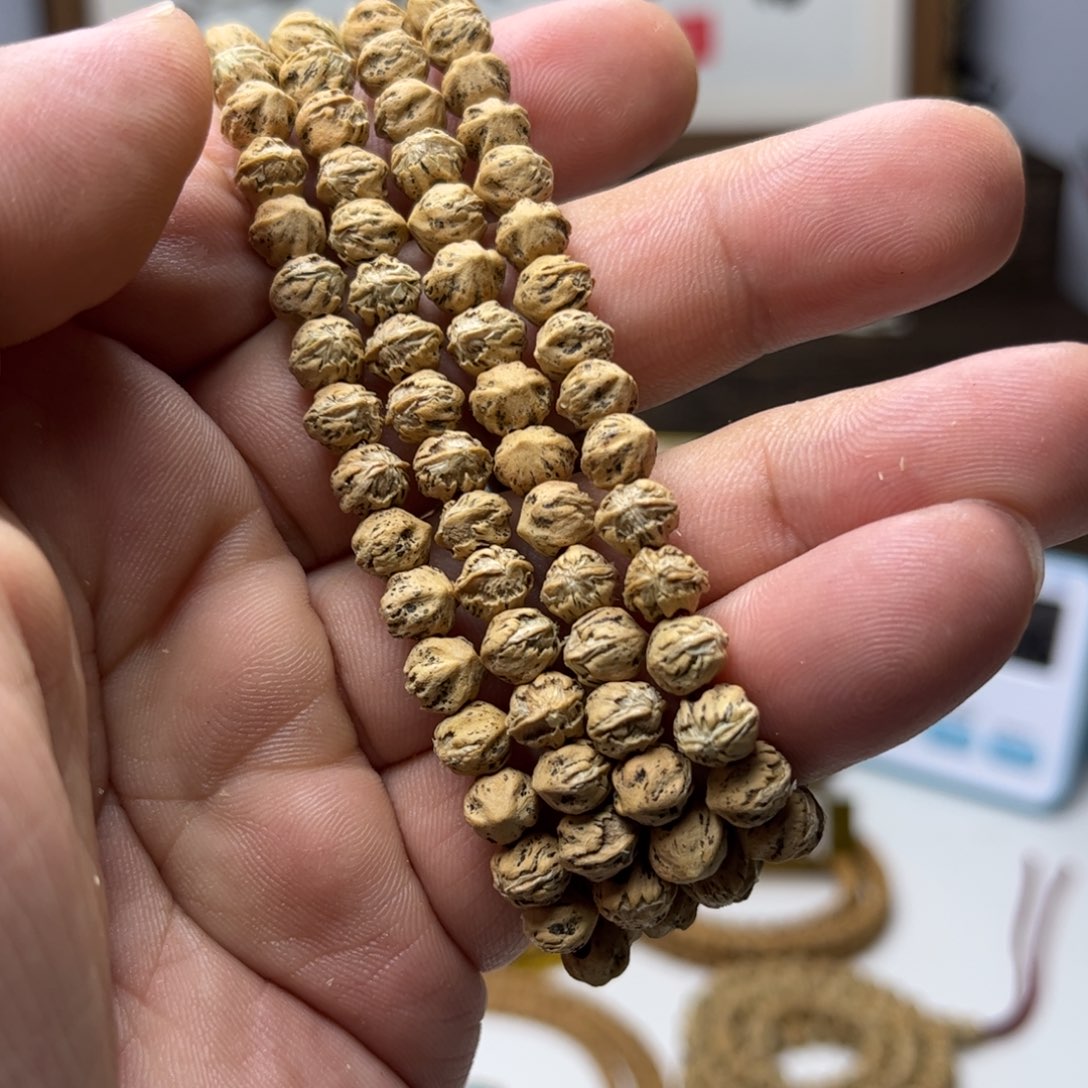 柏香籽/百香籽吊坠g****k雏菊横打65