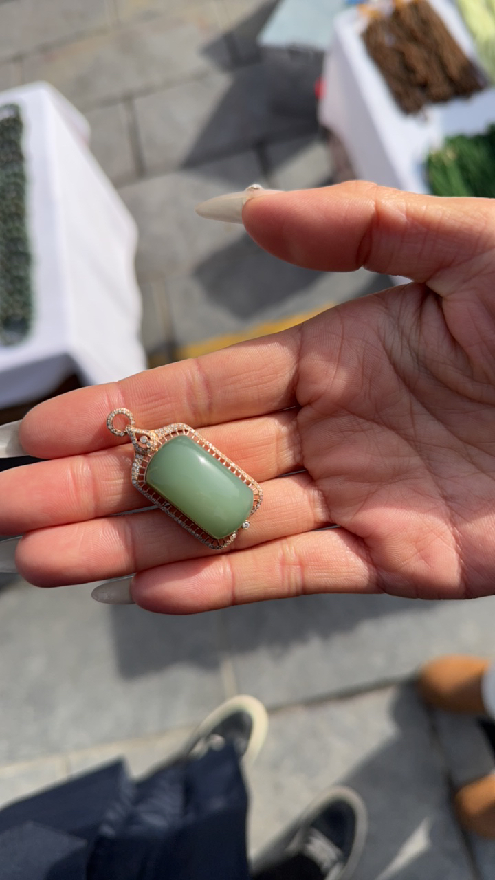 和田玉和田玉吊坠