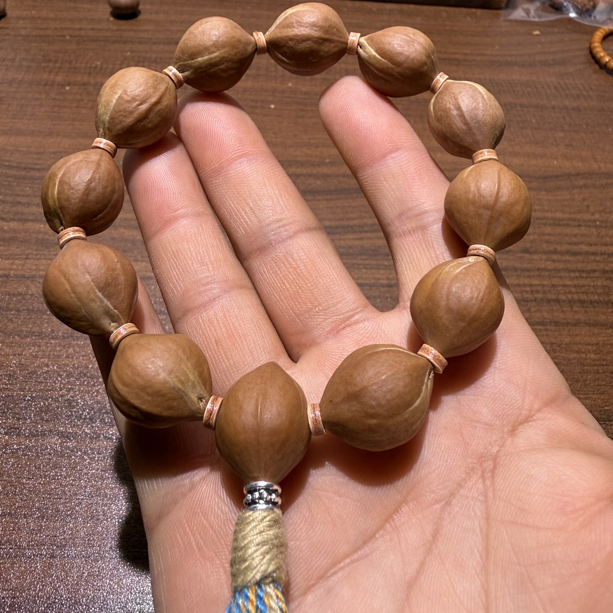 橄榄核手串1.5左右短圆素核