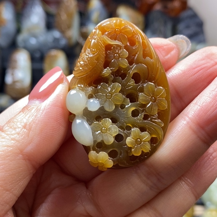 和田玉未镶嵌挂件