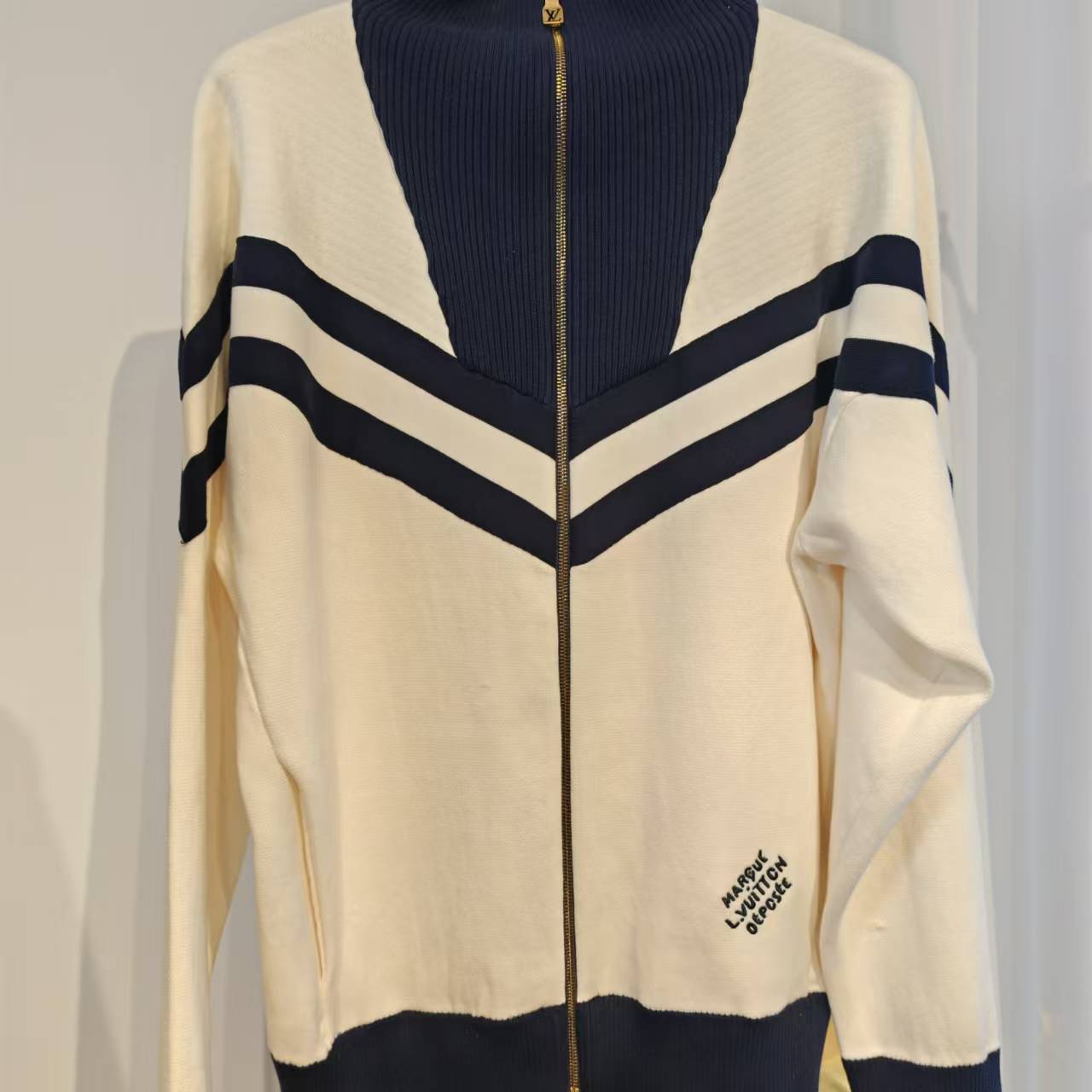 99新 LouisVuitton/路易威登 校服风针织外套 344