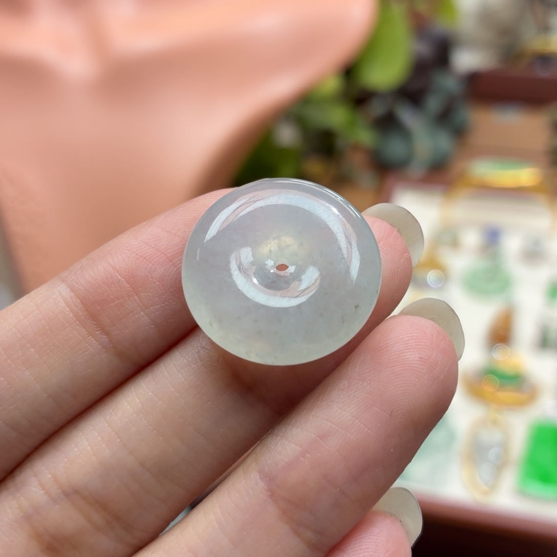 翡翠未镶嵌颈饰吊坠