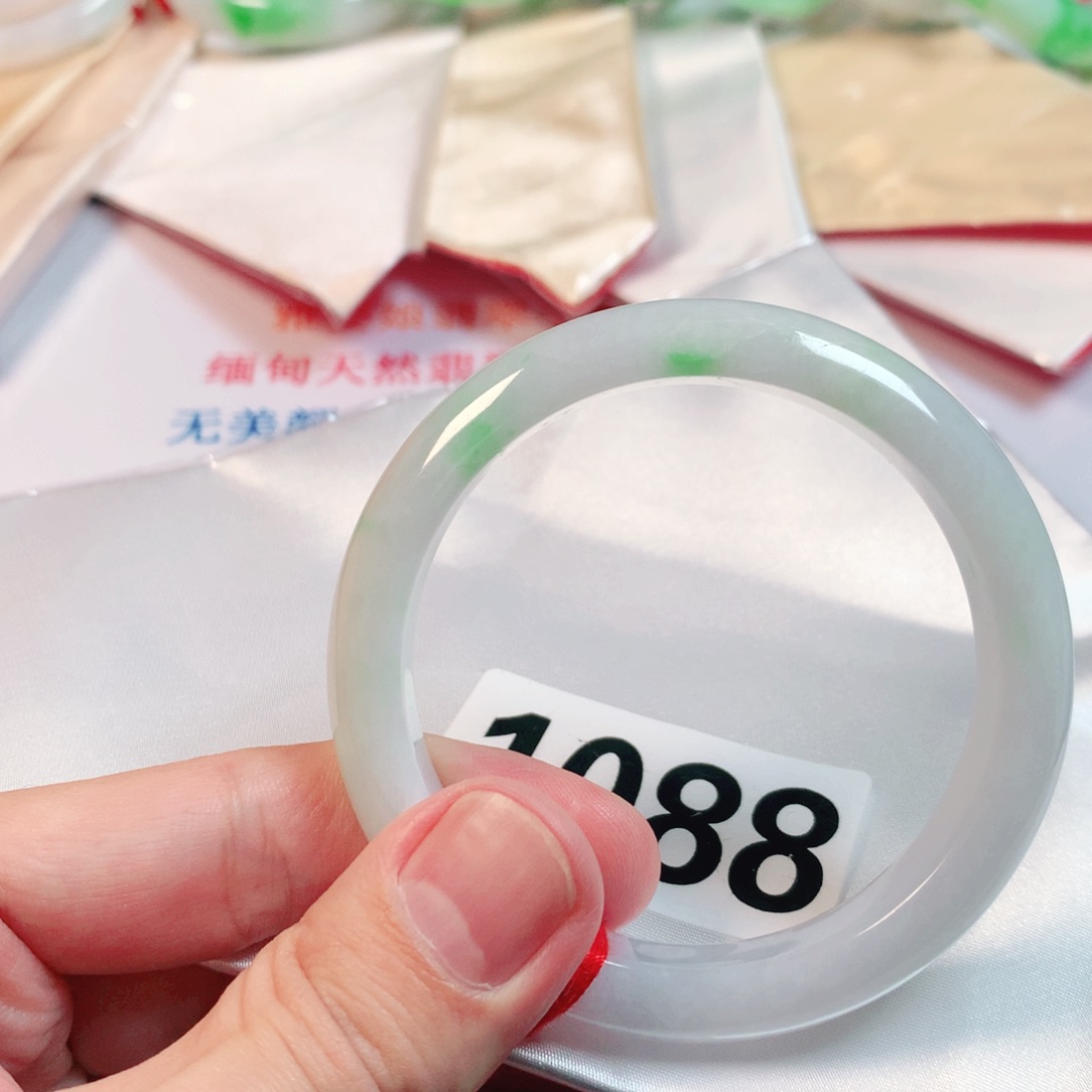 翡翠手镯未镶嵌翡翠手镯1088