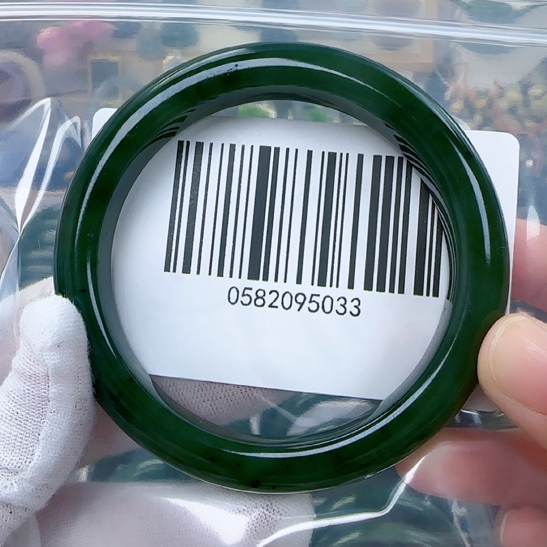 和田玉（碧玉）手镯未镶嵌包容60