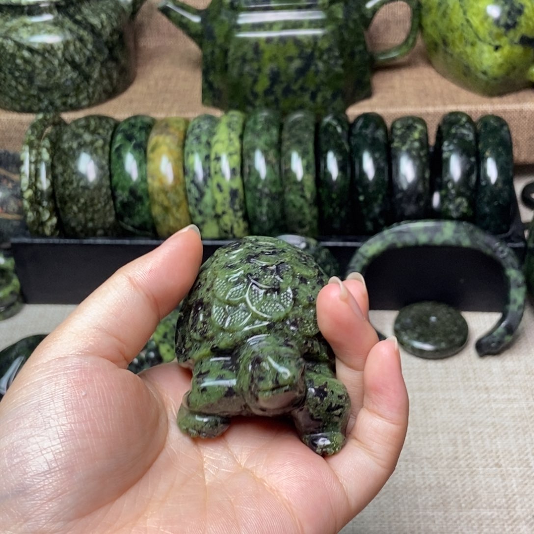 蛇纹石玉颈饰未镶嵌雲*下