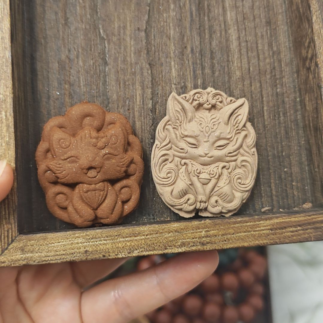 泥塑福利香牌两个