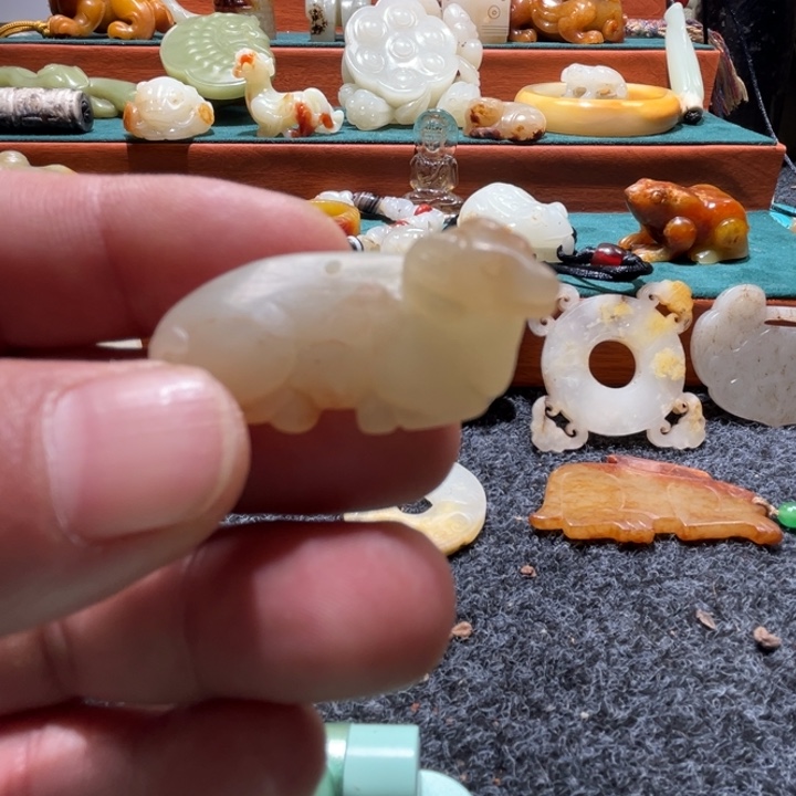 和田玉（糖玉）未镶嵌挂件