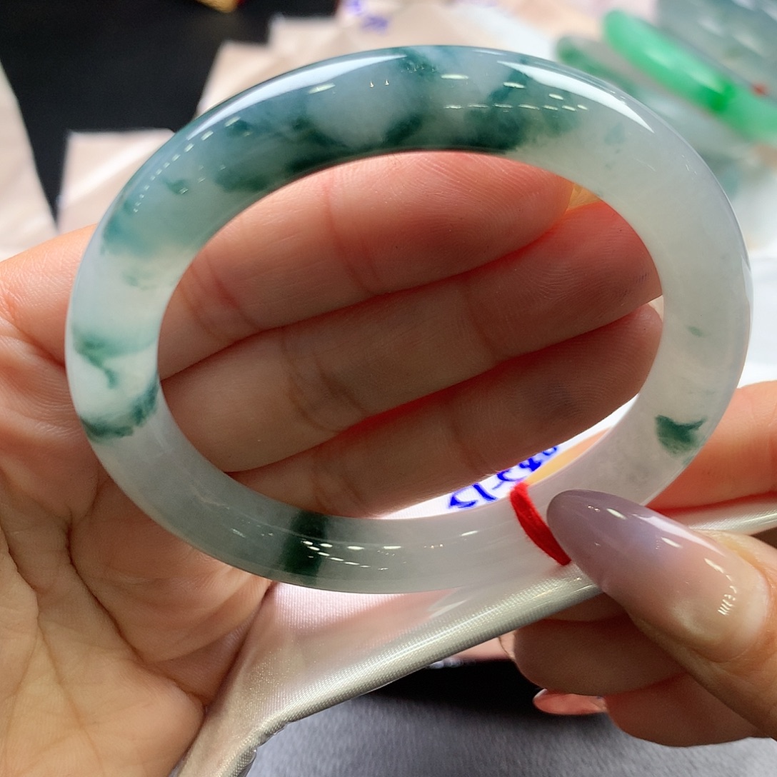 翡翠未镶嵌手镯57元完美