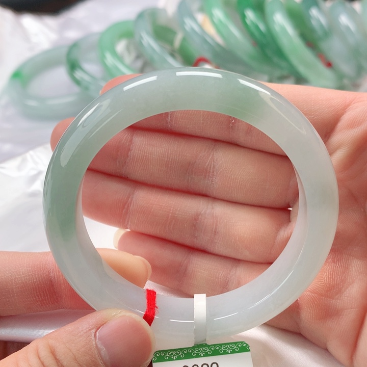 翡翠手镯未镶嵌缅甸A货翡翠手镯