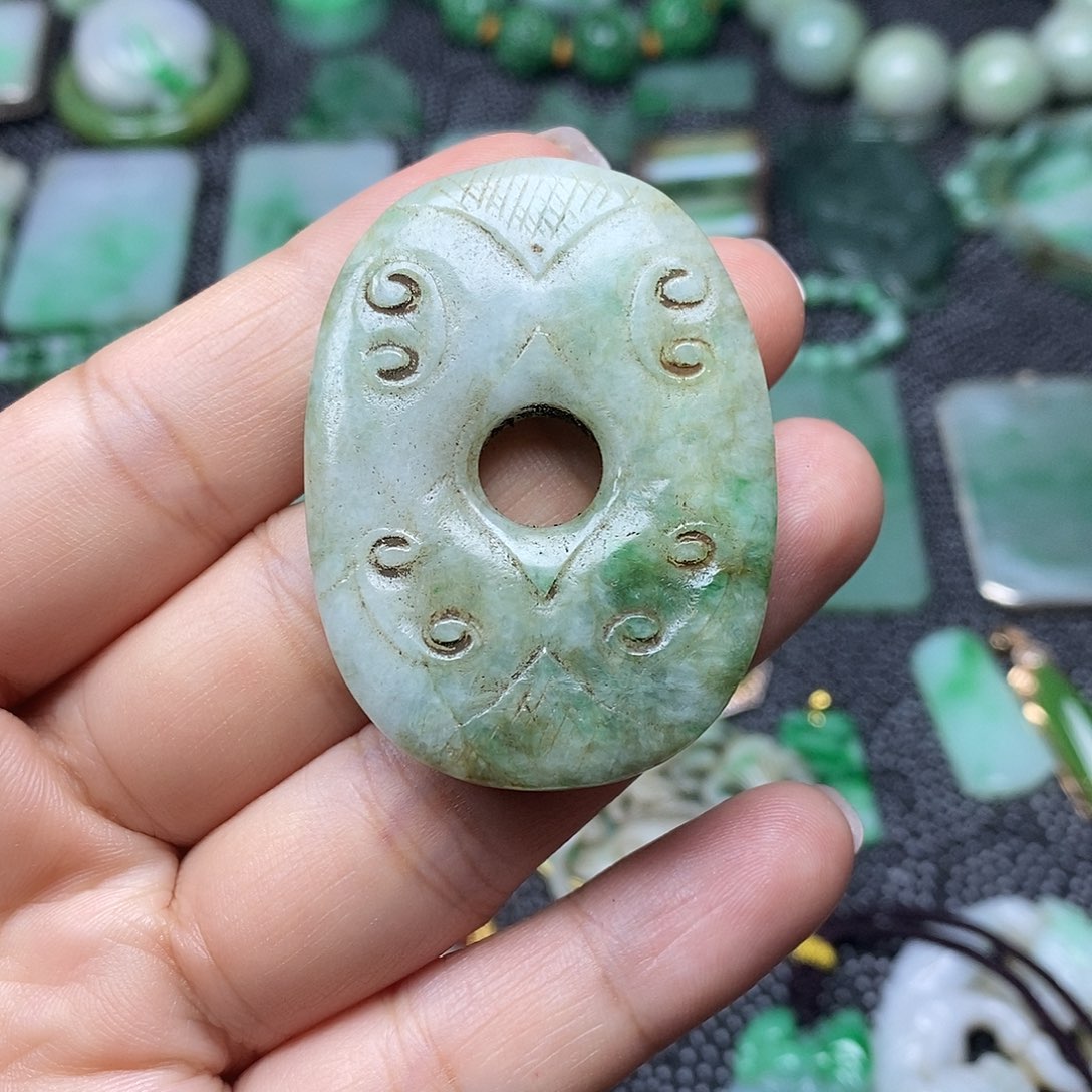 翡翠挂件未镶嵌缅甸天然翡翠挂件