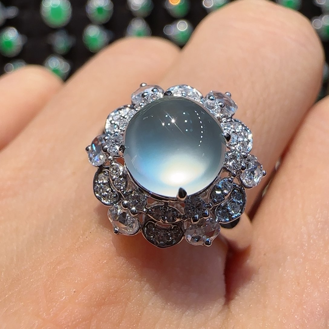 翡翠戒指18K金镶嵌戒指