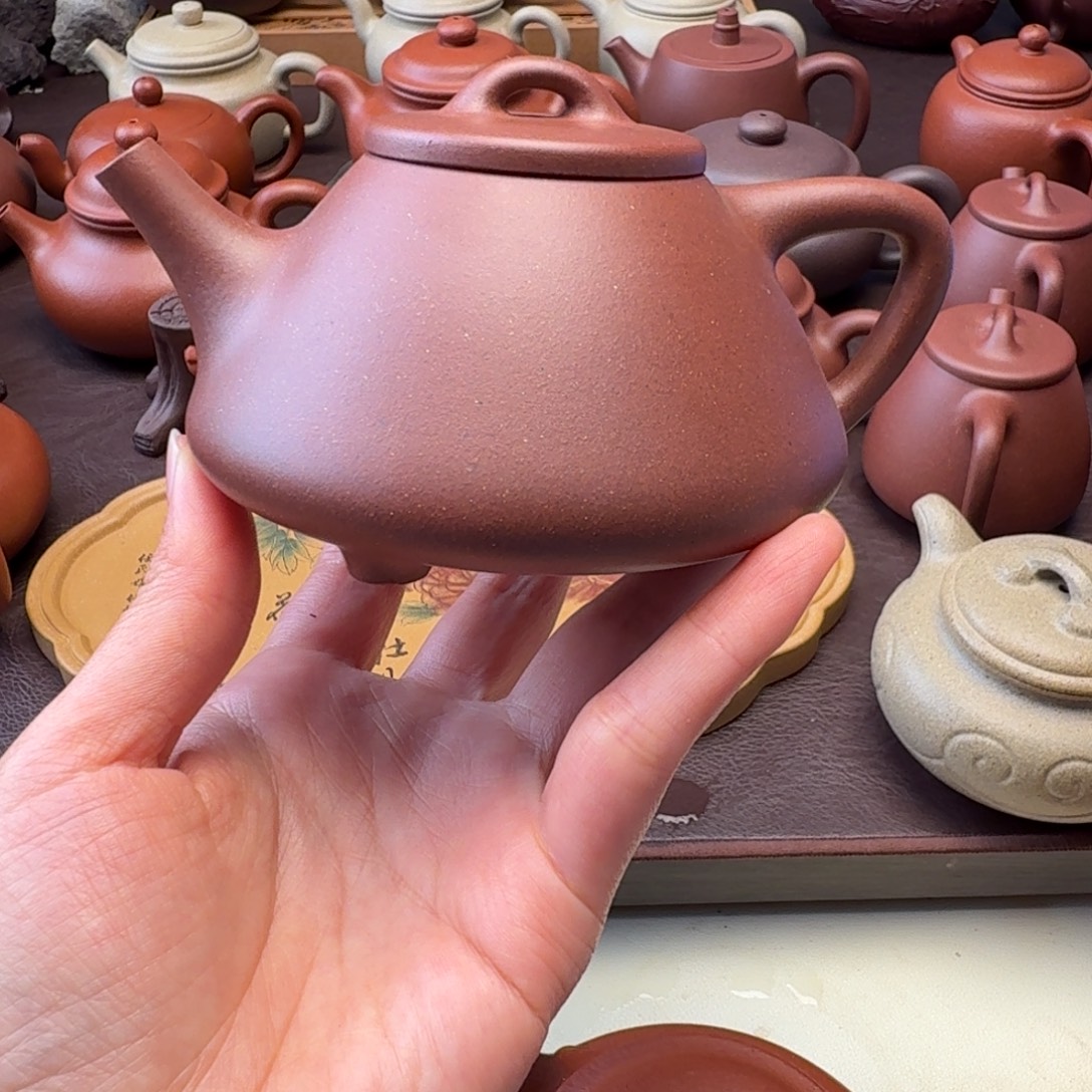 流***舞茶壶紫砂特练紫泥 子夜石飘230