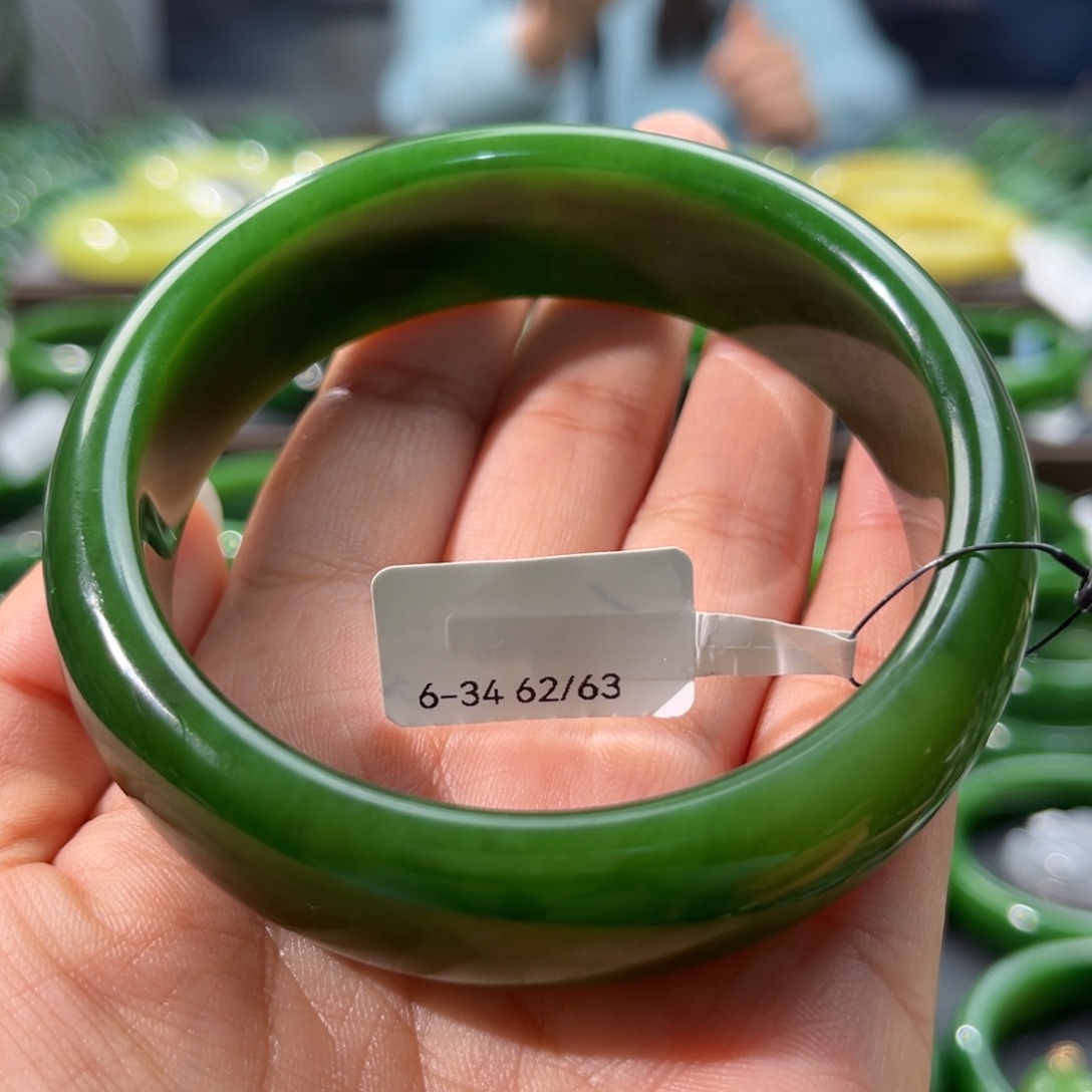 和田玉（碧玉）手镯未镶嵌