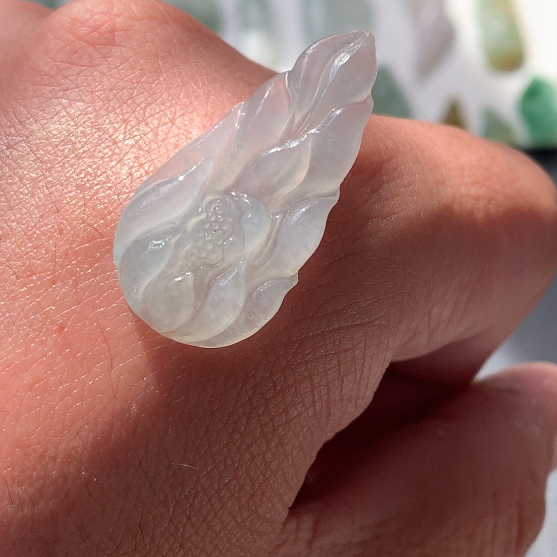 定制翡翠未镶嵌莲花