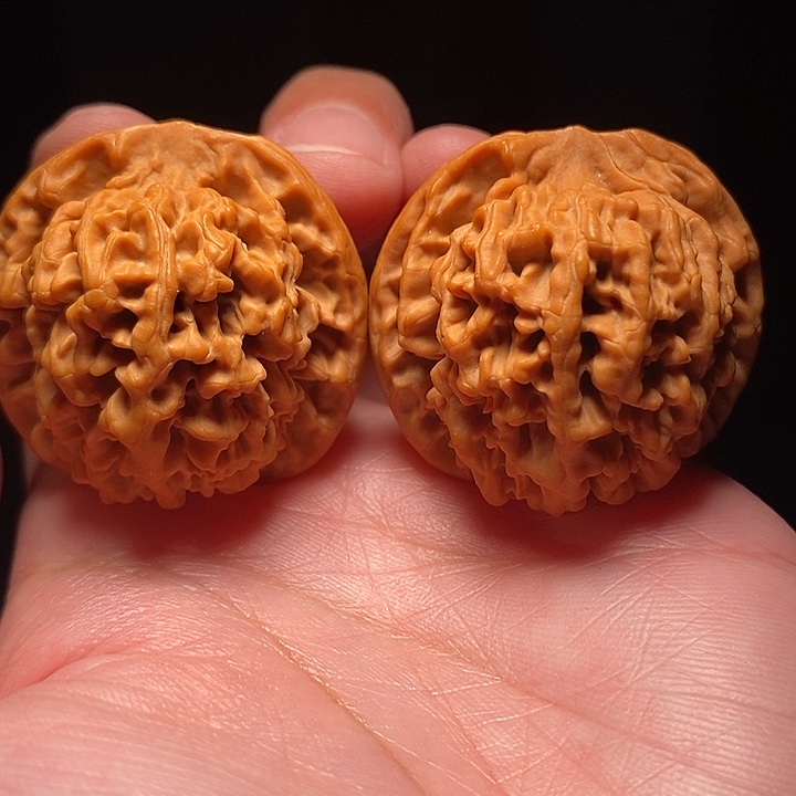 崇***房文玩核桃吊坠文玩核桃把件