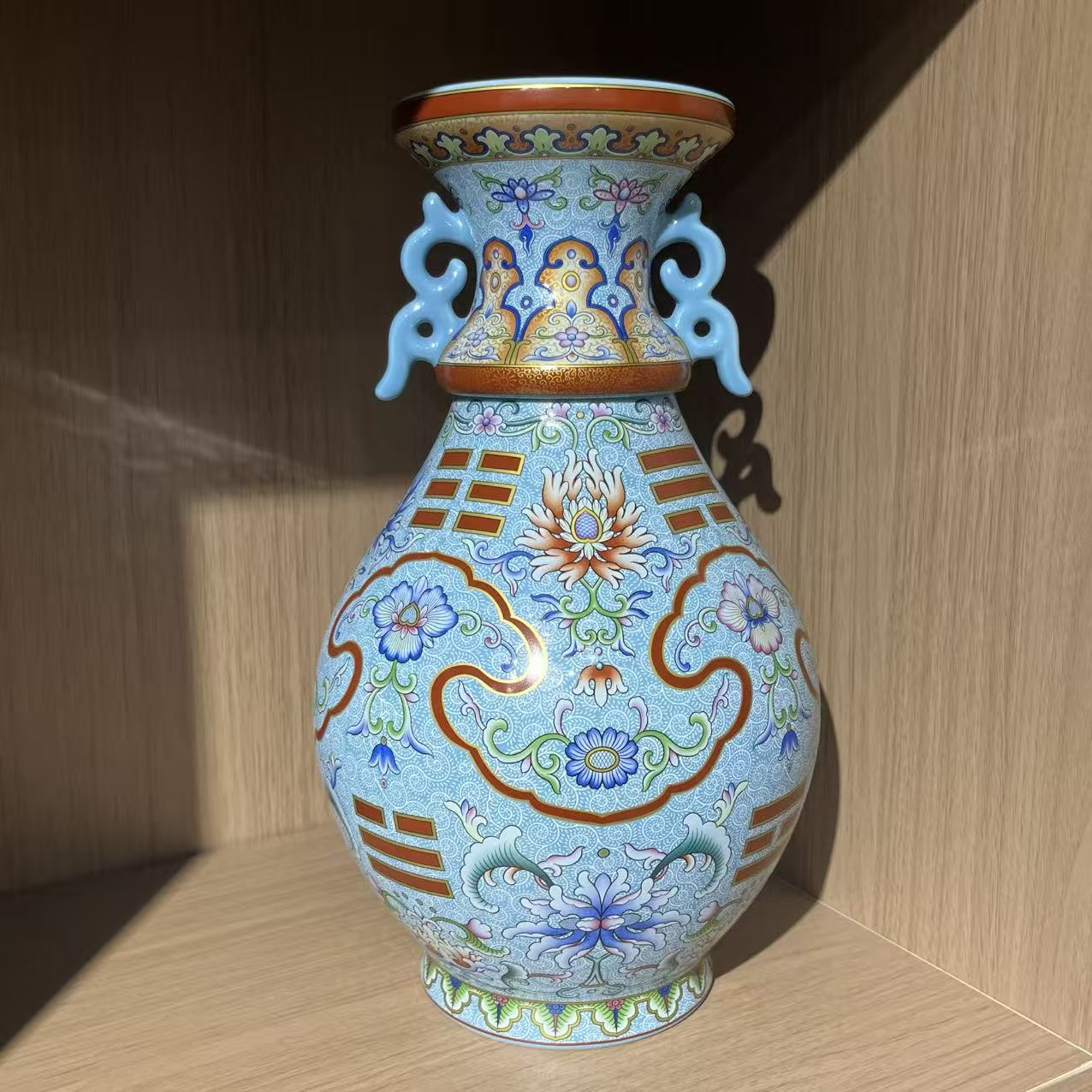 景德镇陶瓷手工手绘交泰瓶7