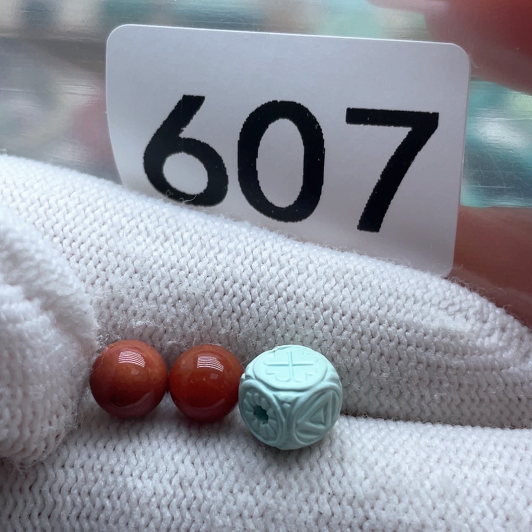 南红玛瑙未镶嵌珠宝奇石