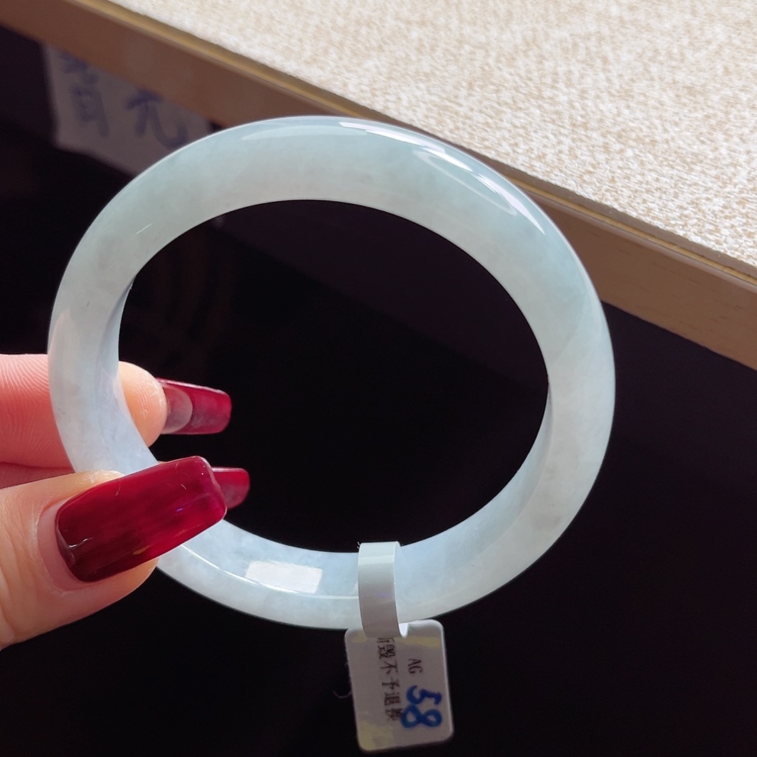 翡翠手镯未镶嵌手镯