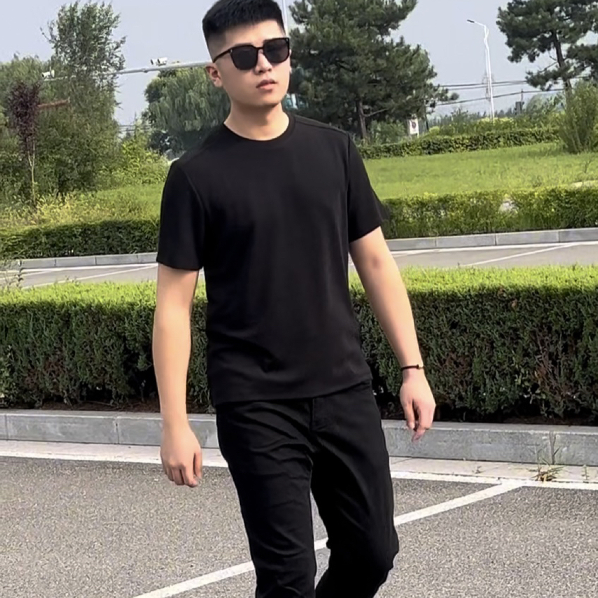 《WG》专属 莫代尔液态空气棉纯色净版短袖