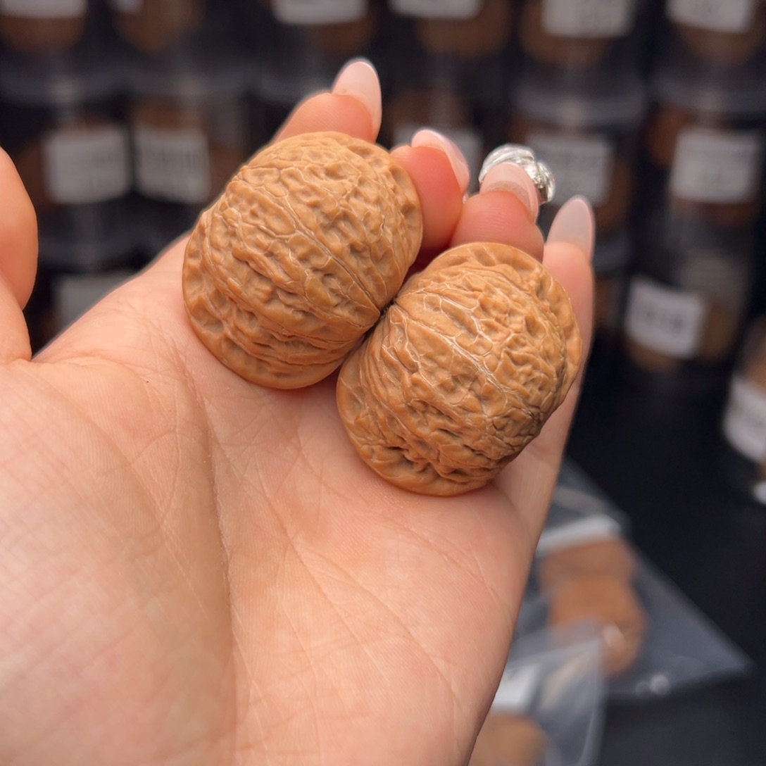 文玩核桃吊坠?*?铁锤