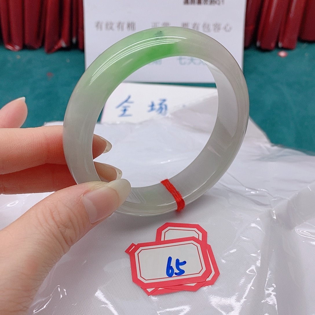 翡翠手镯未镶嵌暖****?6555555