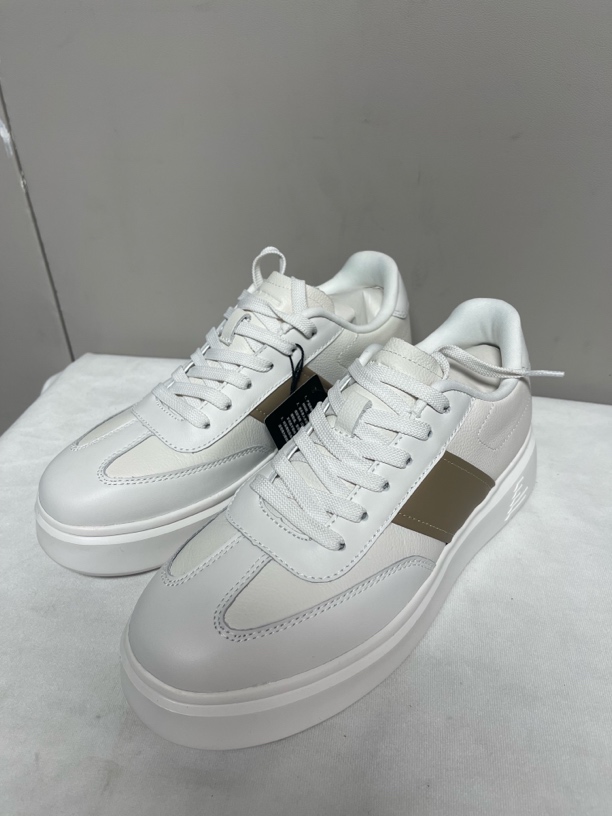 男士轻奢高端撤柜时尚百搭休闲鞋【请私勿拍！！听主播报号拍！！！】