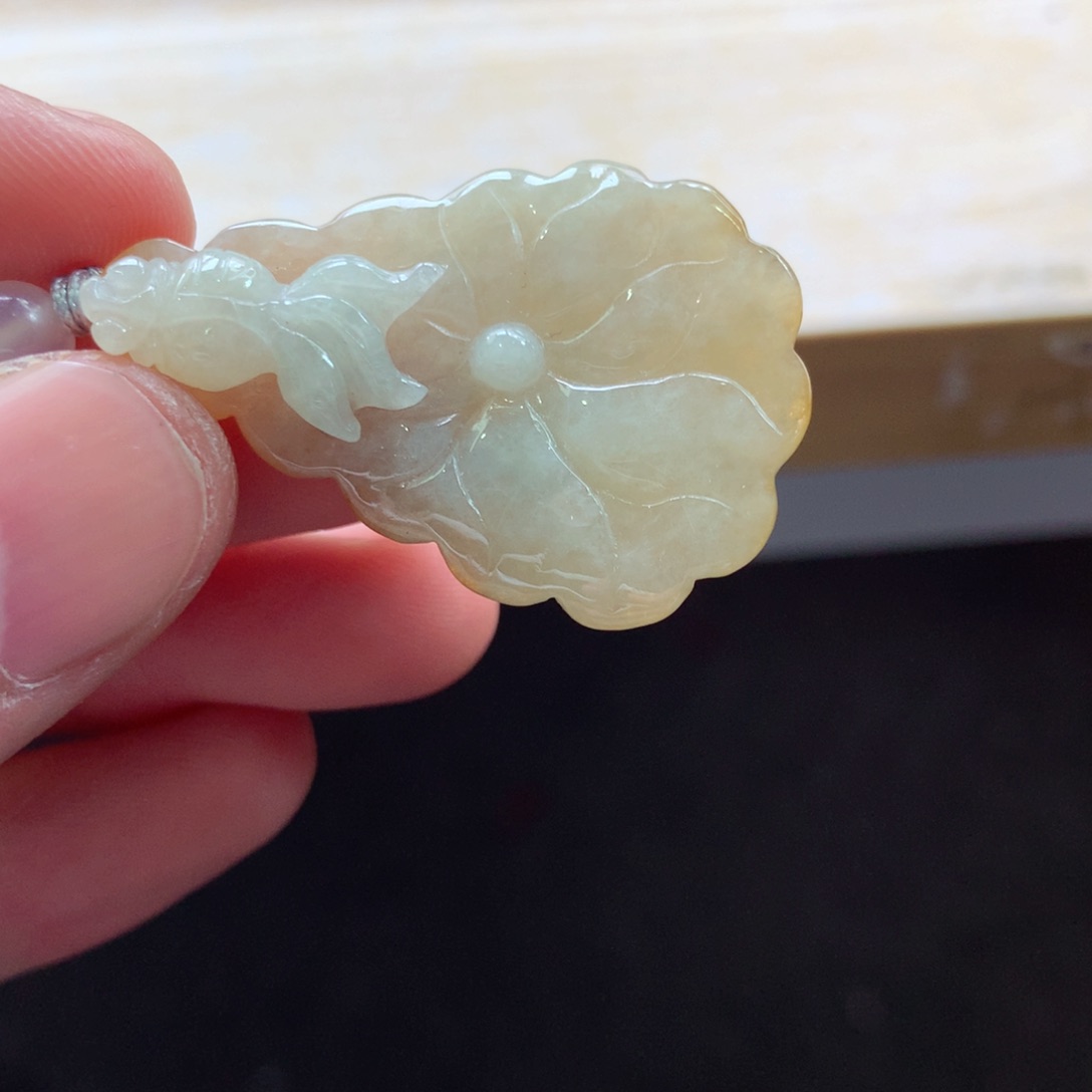 翡翠颈饰未镶嵌吊坠