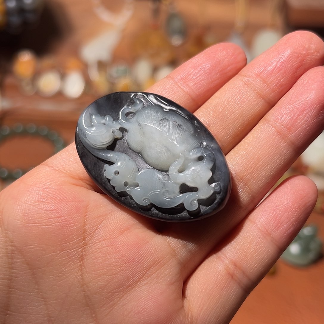 和田玉未镶嵌颈饰