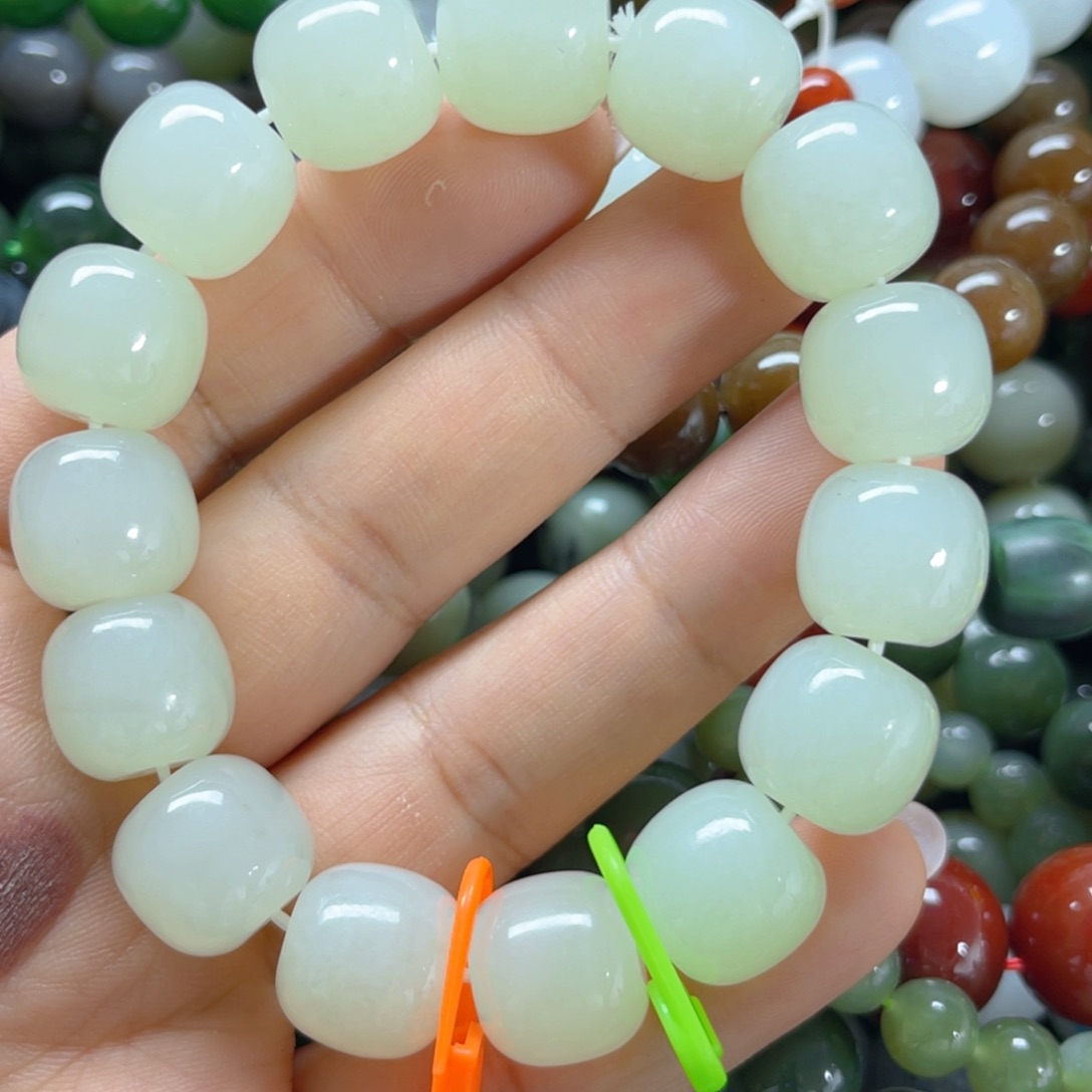 手链未镶嵌和田玉