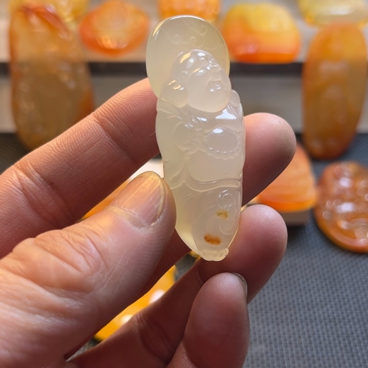 石英质玉颈饰未镶嵌黄****了