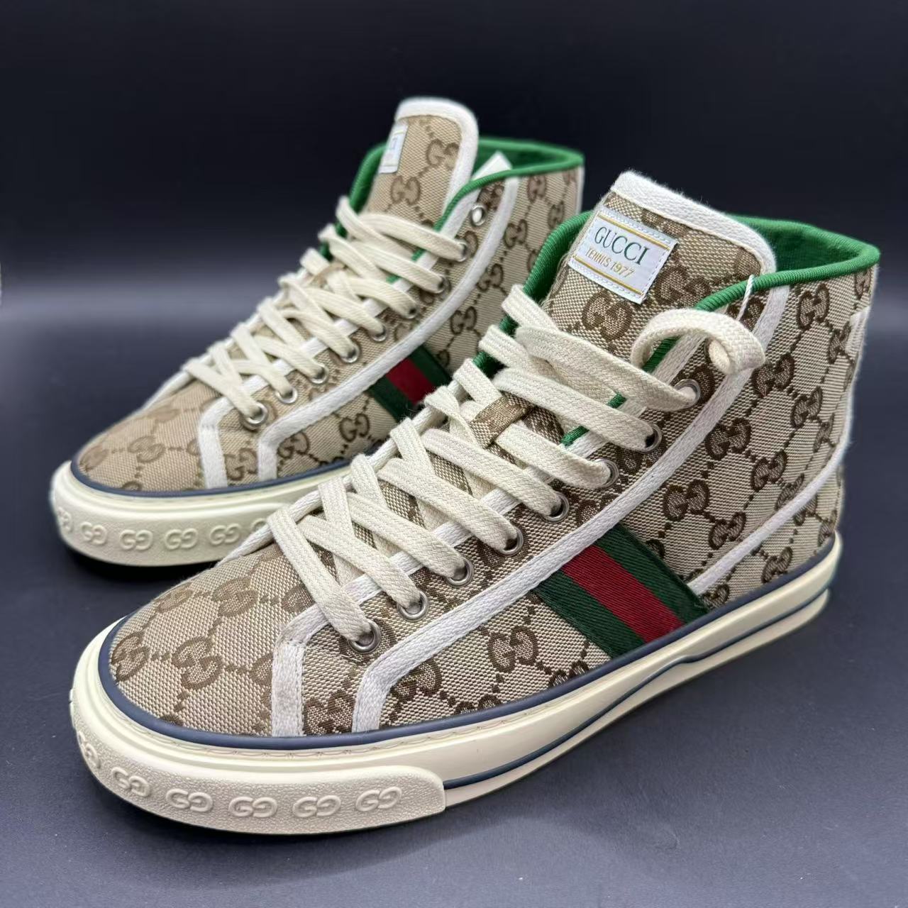 95新 GUCCI/古驰 男士时尚百搭棕老花1977高帮帆布鞋38.5码 zy274