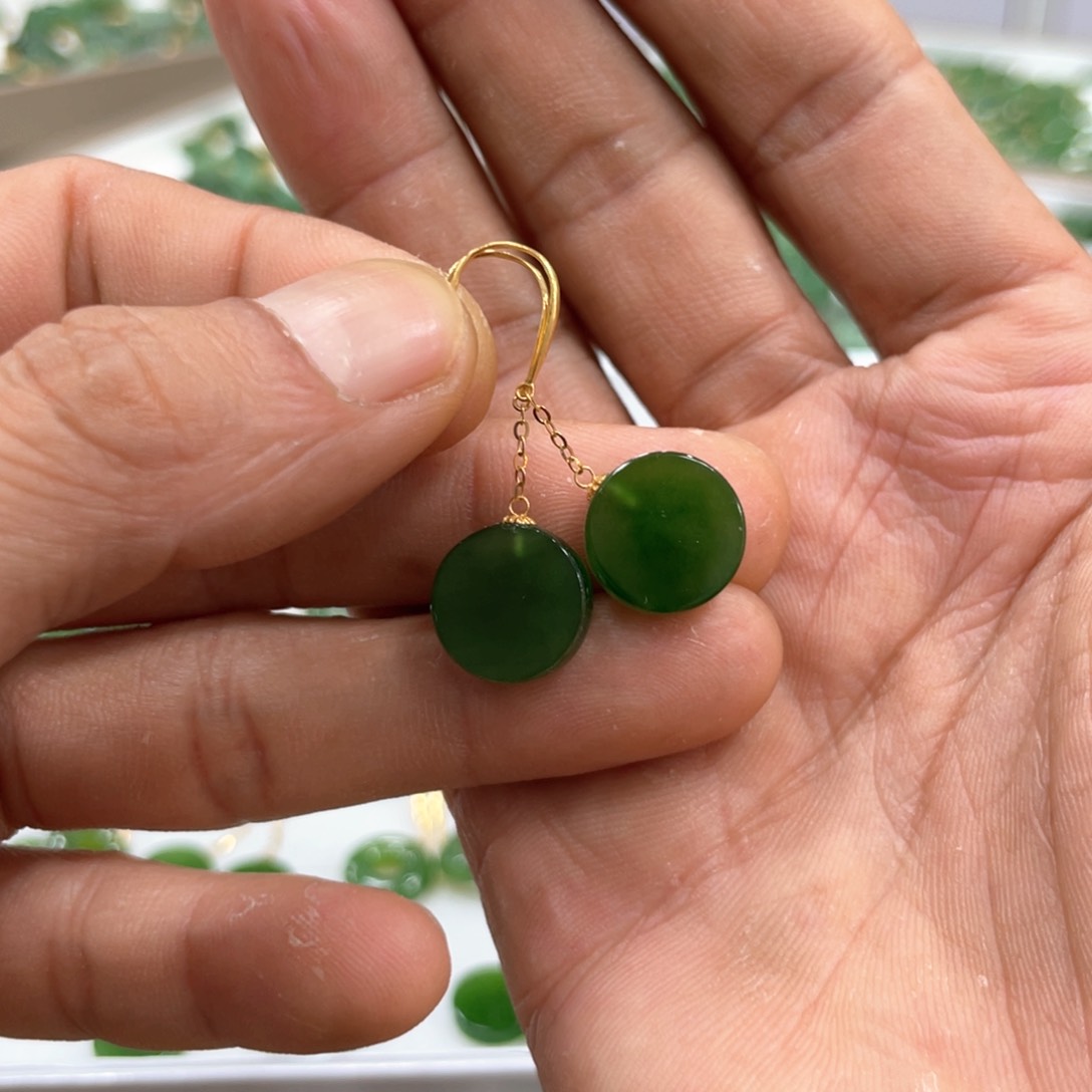 和田玉18K金镶嵌颈饰