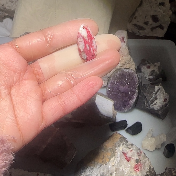 天然辰砂天然朱砂原石毛料